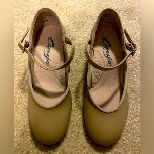 Capezio Girls Cassie Jr. Character Shoes Tan Size 1 NWOT